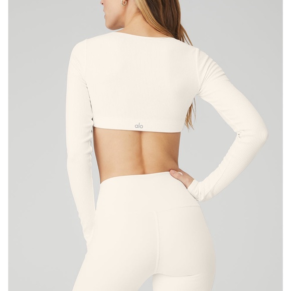 SOLD-Alo yoga NWT long sleeve bra white medium - Picture 2 of 6